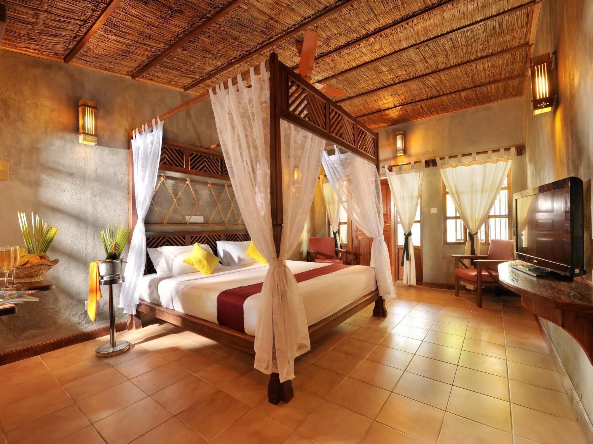 Fun Island Resort & Spa Guraidhoo  Exterior photo